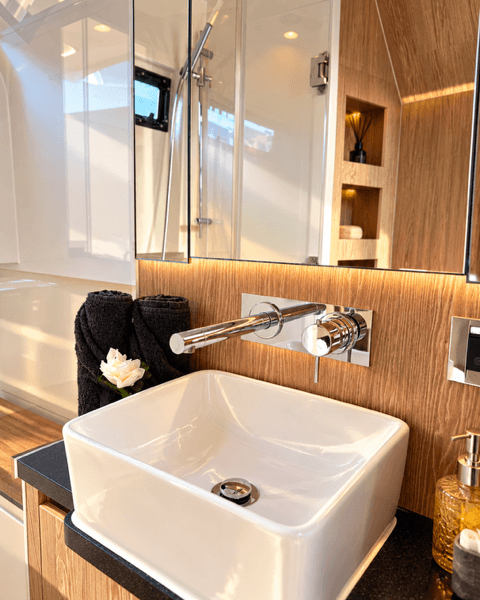 BLACK SHEEP – Fjord 42 Open 9 BLACK SHEEPbad2