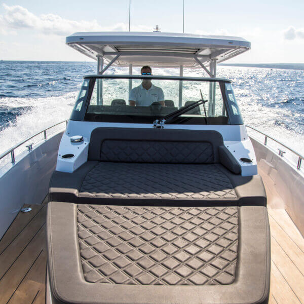 TEEMÖET – Axopar 37 T-Top 2 top-yachts-charter-mallorca-axopar37-teemoet-05