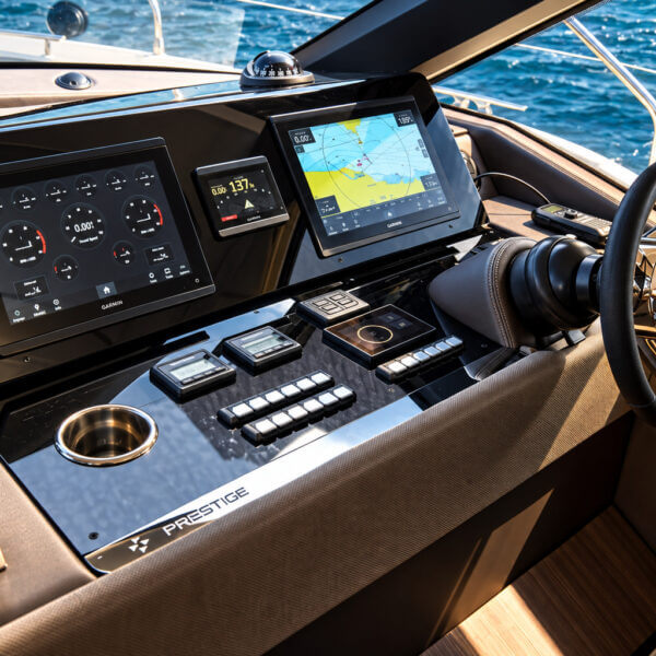 LA FAMILIA – Prestige 4.9 Flybridge 7 LA FAMILIA Prestige 4.9 galley